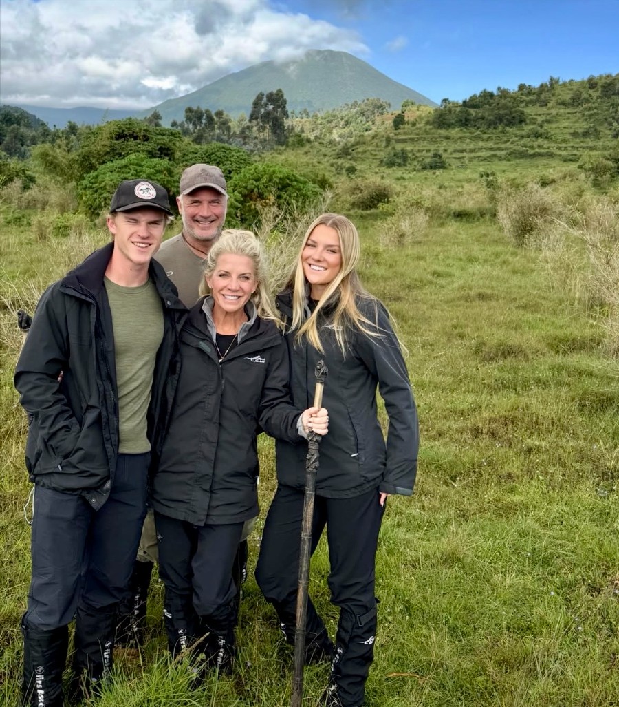 Clients gorilla trekking in Rwanda